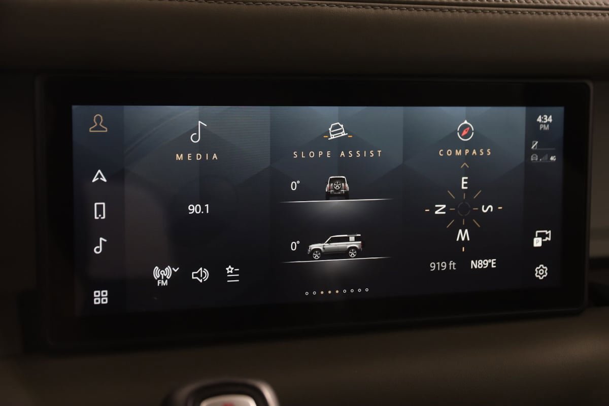 Used 2020 Land Rover Defender 110 SE AWD/4WD image 33