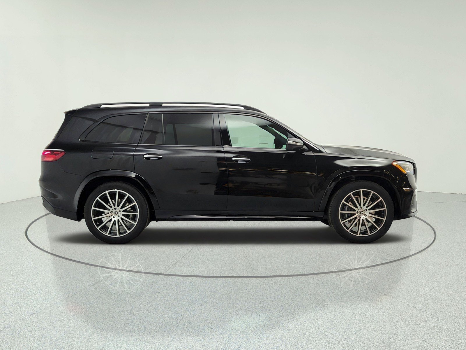 New 2026 Mercedes-Benz GLS 450 4MATIC image 4