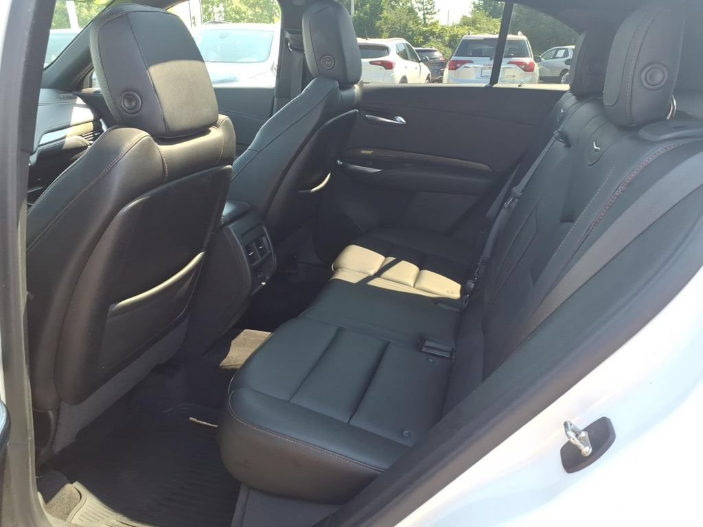 Used 2019 Cadillac XT4 Sport w/ Cold Weather Package AWD/4WD image 9