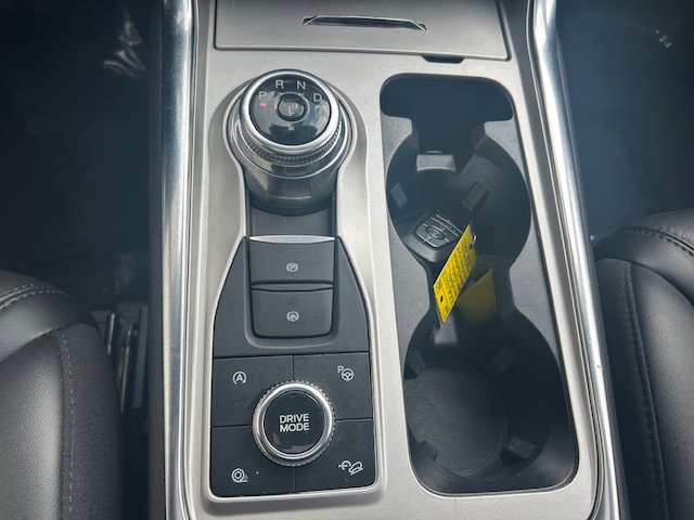 Used 2024 Ford Explorer Platinum w/ Technology Package AWD/4WD image 22