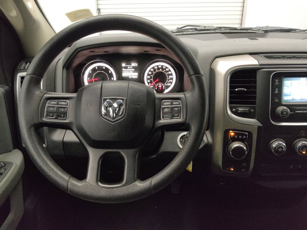 Used 2018 RAM 1500 Classic SLT AWD/4WD image 22