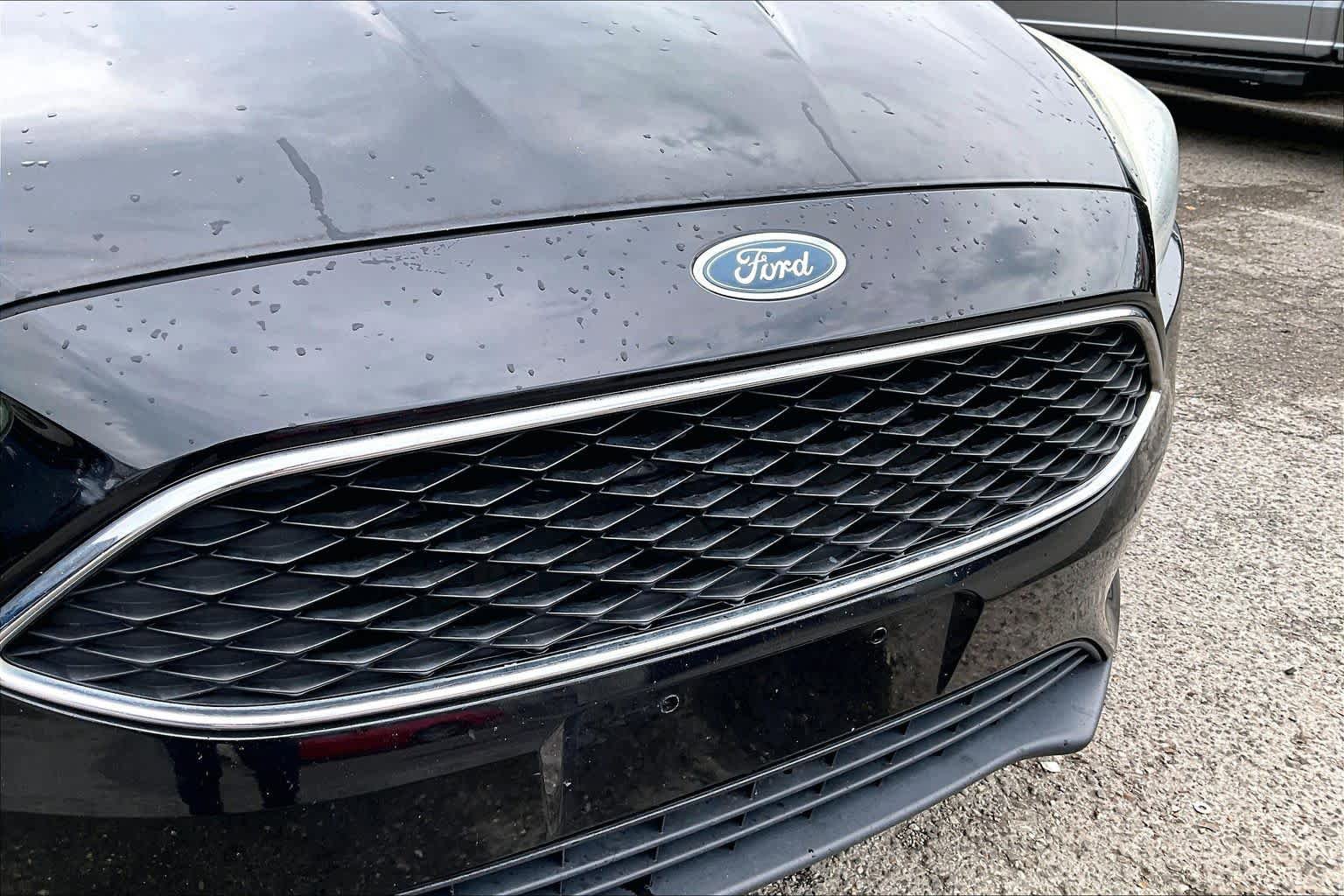 Used 2015 Ford Focus SE FWD image 30