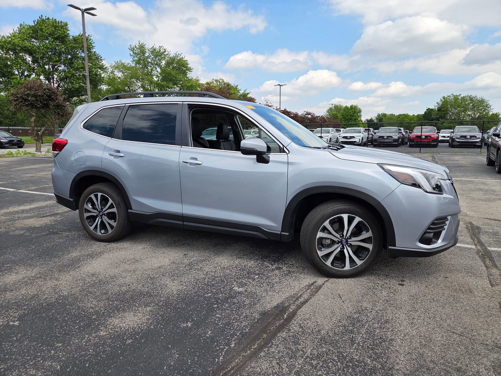 Used 2023 Subaru Forester Limited AWD/4WD image 2
