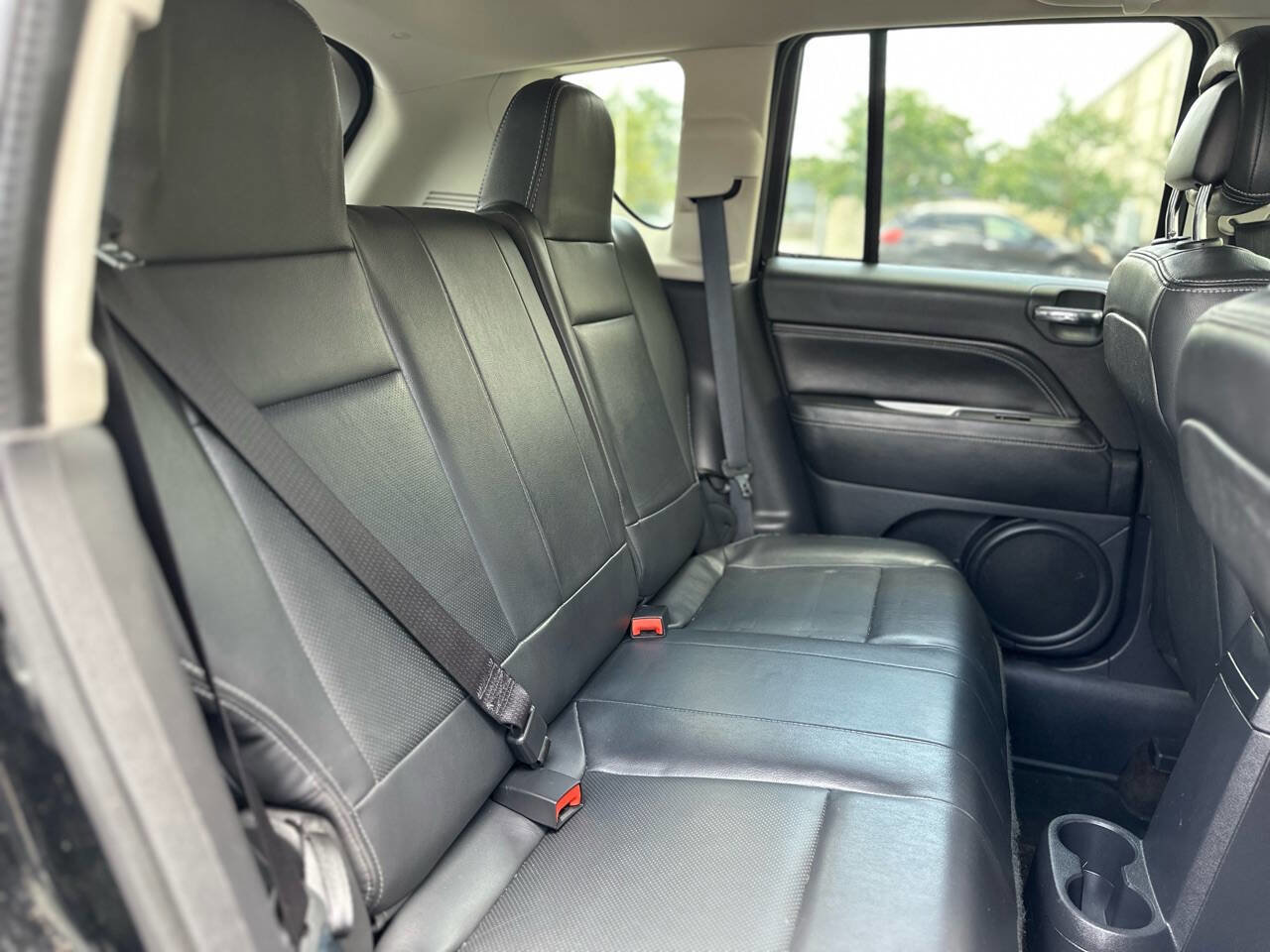 Used 2014 Jeep Compass Latitude FWD image 22