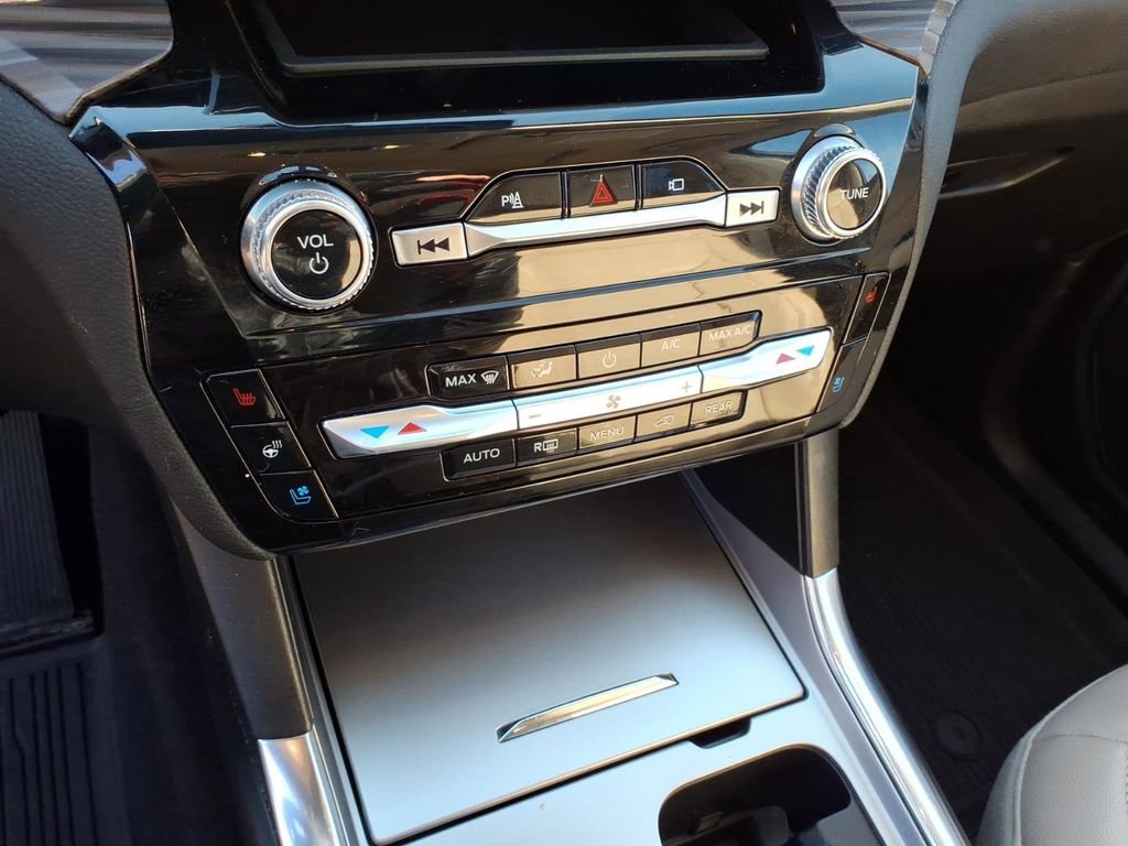 Used 2021 Ford Explorer Limited w/ Equipment Group 301A image 31