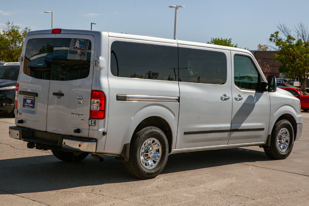 Used 2018 Nissan NV 3500 SL RWD image 5