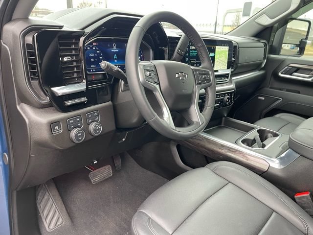 Used 2025 Chevrolet Silverado 2500 LTZ w/ Trail Boss Package AWD/4WD image 25