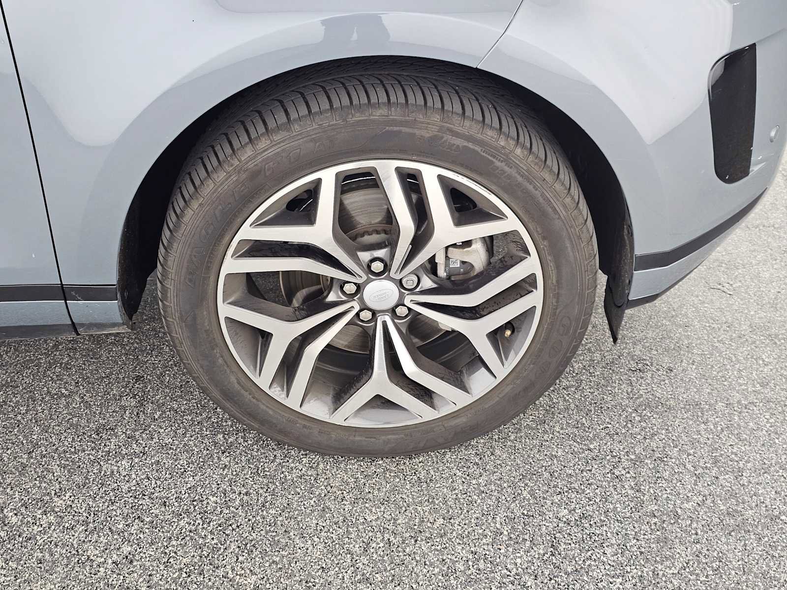 Used 2023 Land Rover Range Rover Evoque S image 9