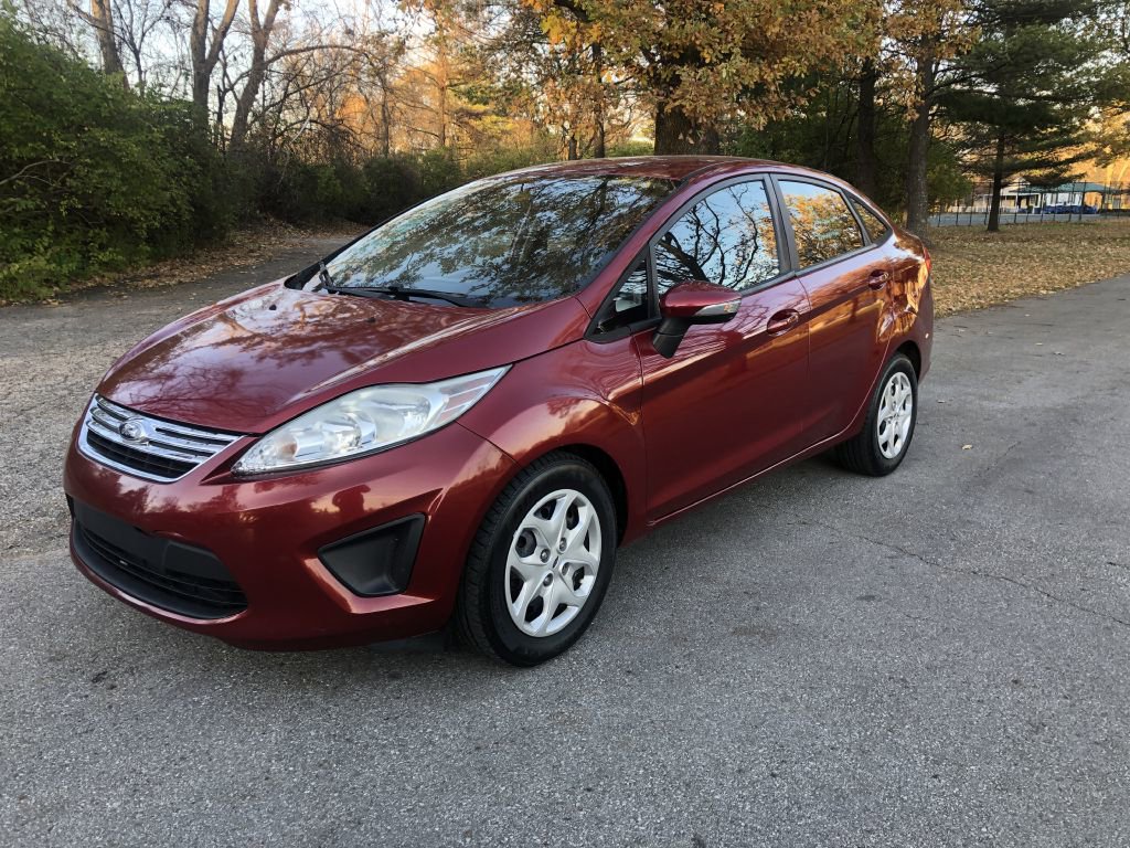 Used 2013 Ford Fiesta SE image 16