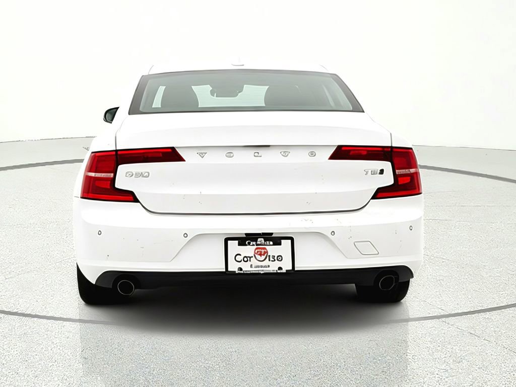 Used 2018 Volvo S90 T5 Momentum w/ Convenience Package image 6