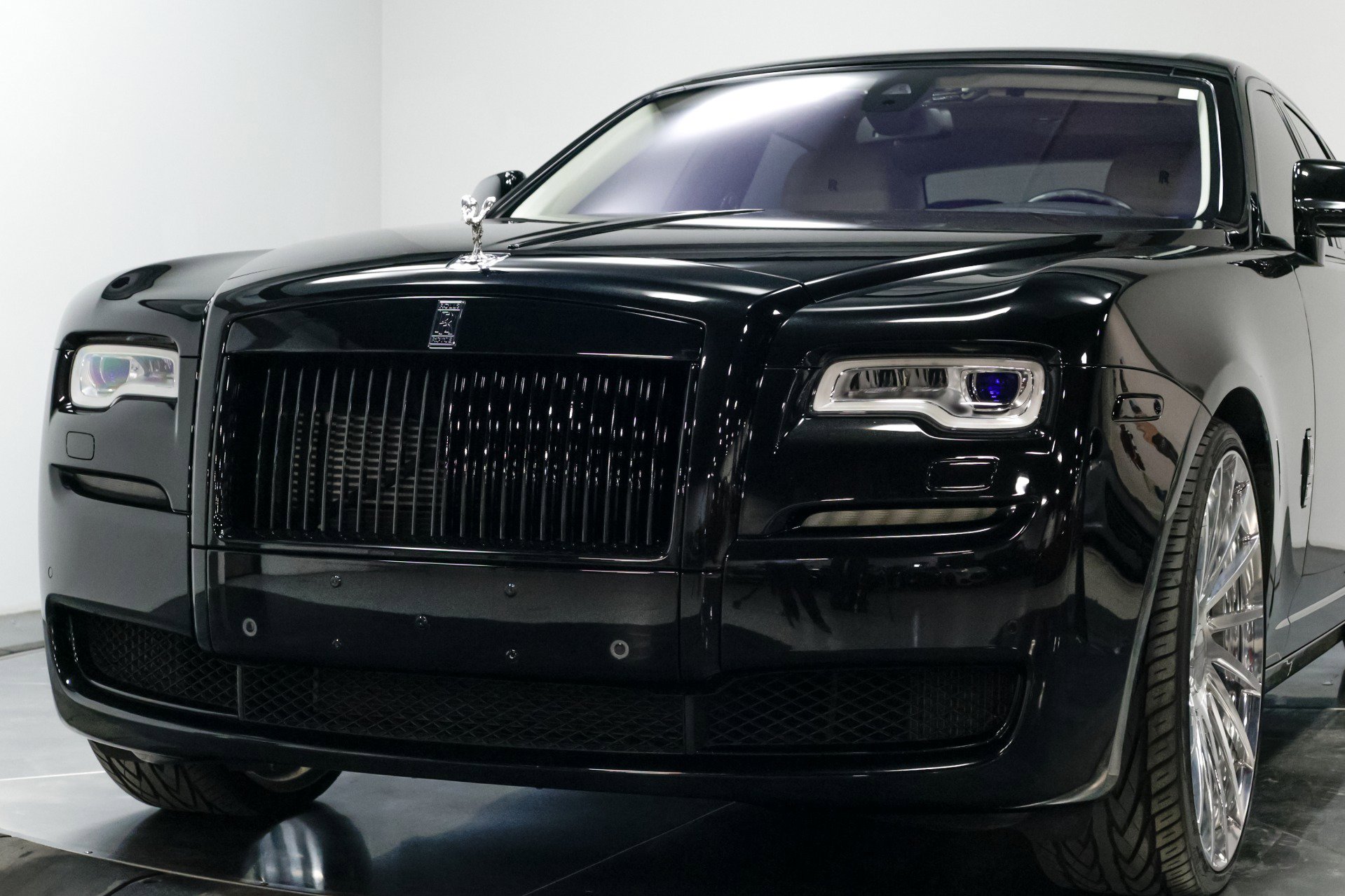 Used 2015 Rolls-Royce Ghost image 51