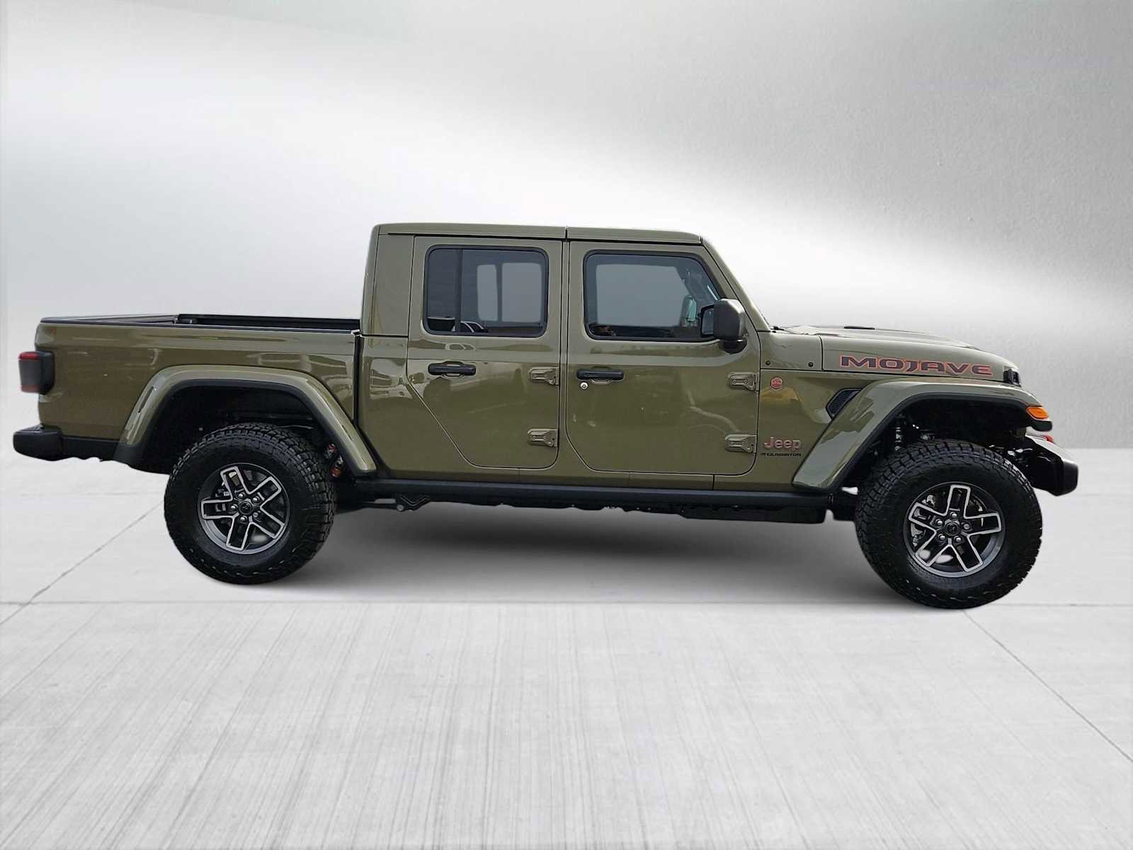New 2026 Jeep Gladiator Mojave image 9