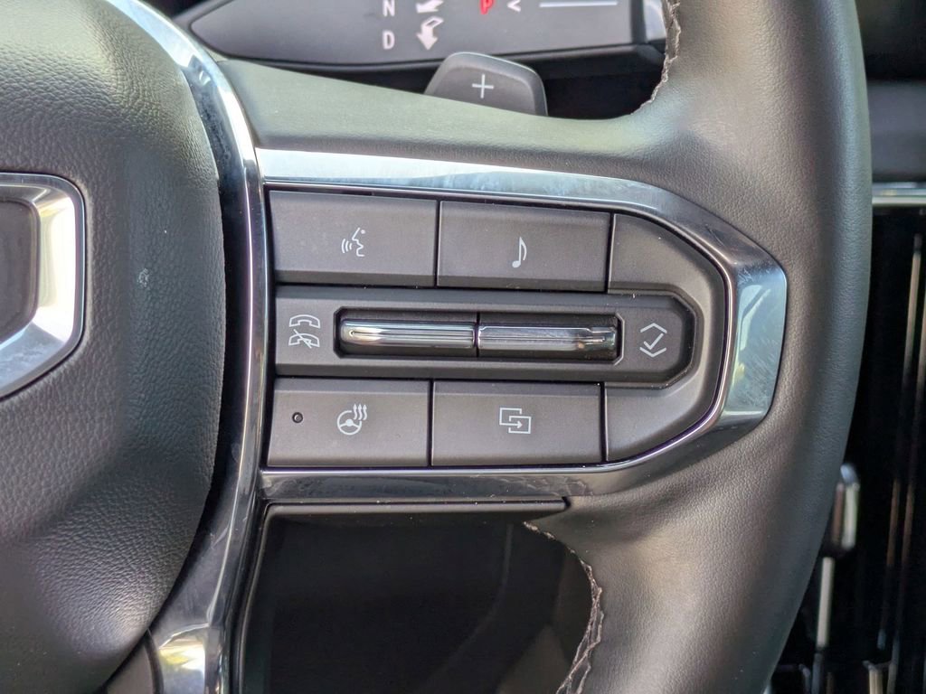 Used 2025 GMC Yukon Denali image 8