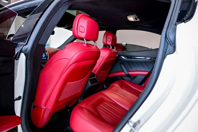 Used 2022 Maserati Ghibli Modena image 20