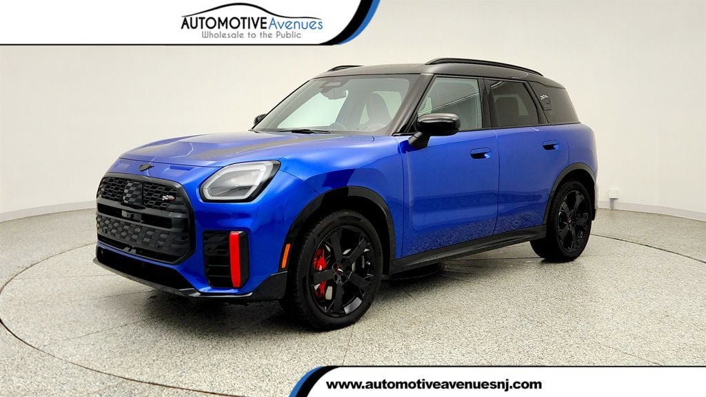Used 2025 MINI Cooper Countryman John Cooper Works w/ Comfort Package Max AWD/4WD image 1