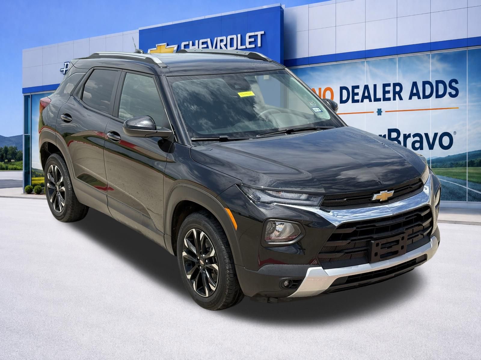 Used 2023 Chevrolet TrailBlazer LT FWD image 11