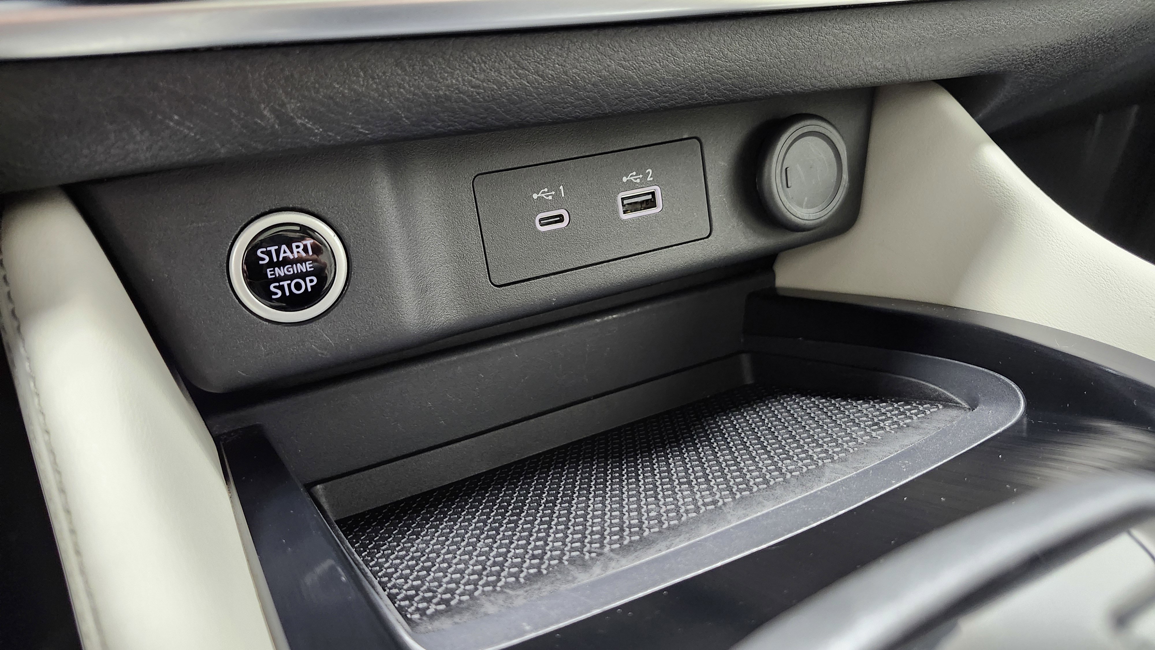 Used 2023 Nissan Rogue SL w/ SL Premium Package image 10