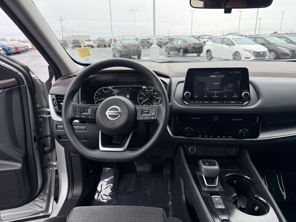 Used 2021 Nissan Rogue SV image 13