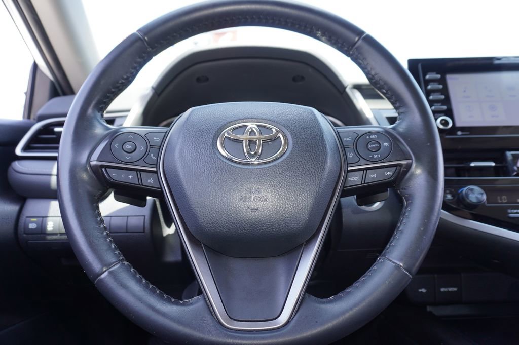 Used 2022 Toyota Camry SE w/ Convenience Package FWD image 19