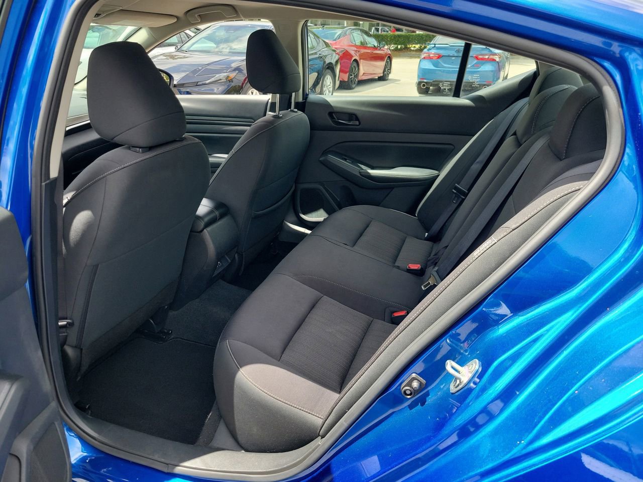 Used 2025 Nissan Altima 2.5 SV image 9