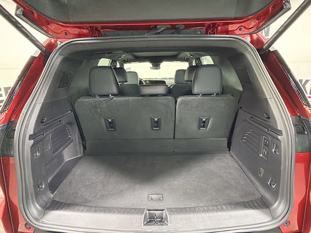 Used 2024 Chevrolet Traverse RS w/ LPO, Floor Liner Package image 29