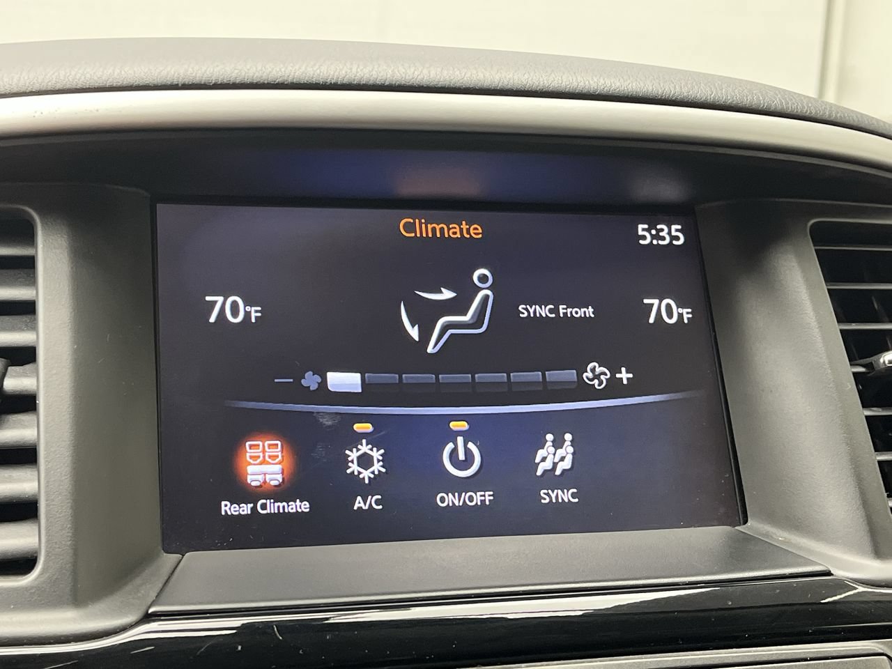 Used 2020 Nissan Pathfinder SV AWD/4WD image 19