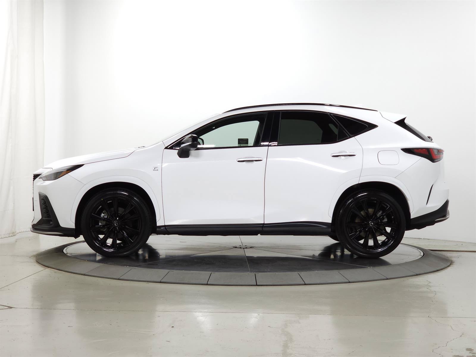Certified 2023 Lexus NX 350 F Sport AWD/4WD image 4