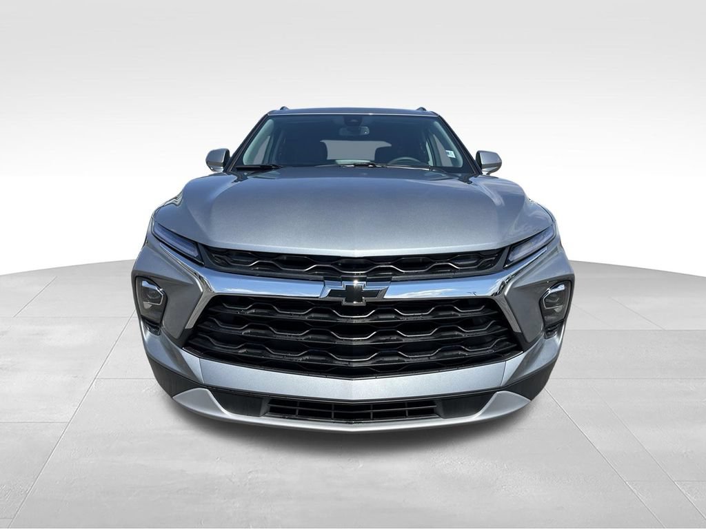 New 2026 Chevrolet Blazer LT w/ Convenience Package AWD/4WD image 2