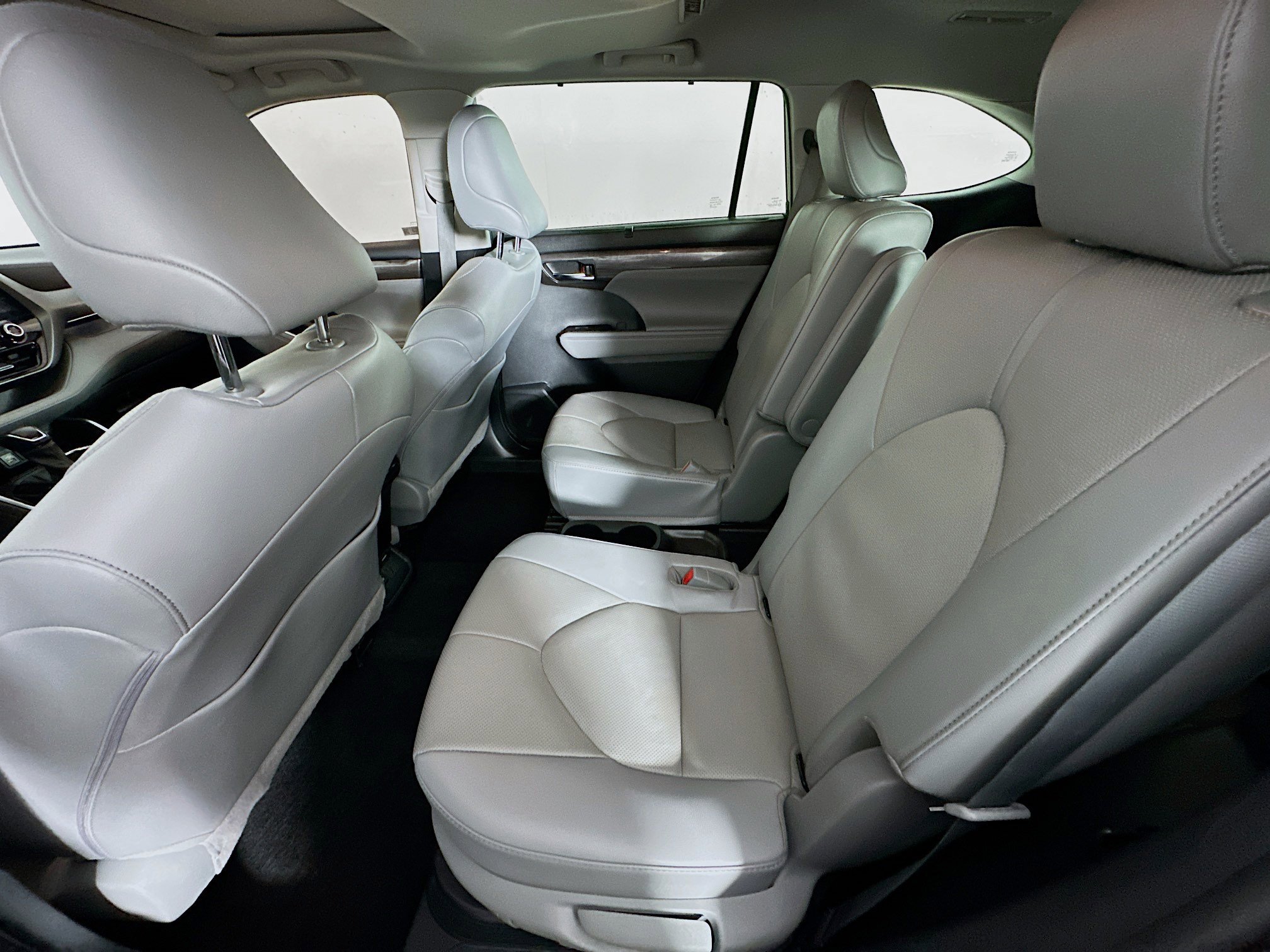 Used 2022 Toyota Highlander Limited image 29