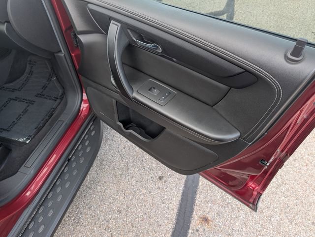 Used 2015 Chevrolet Traverse LT FWD image 5