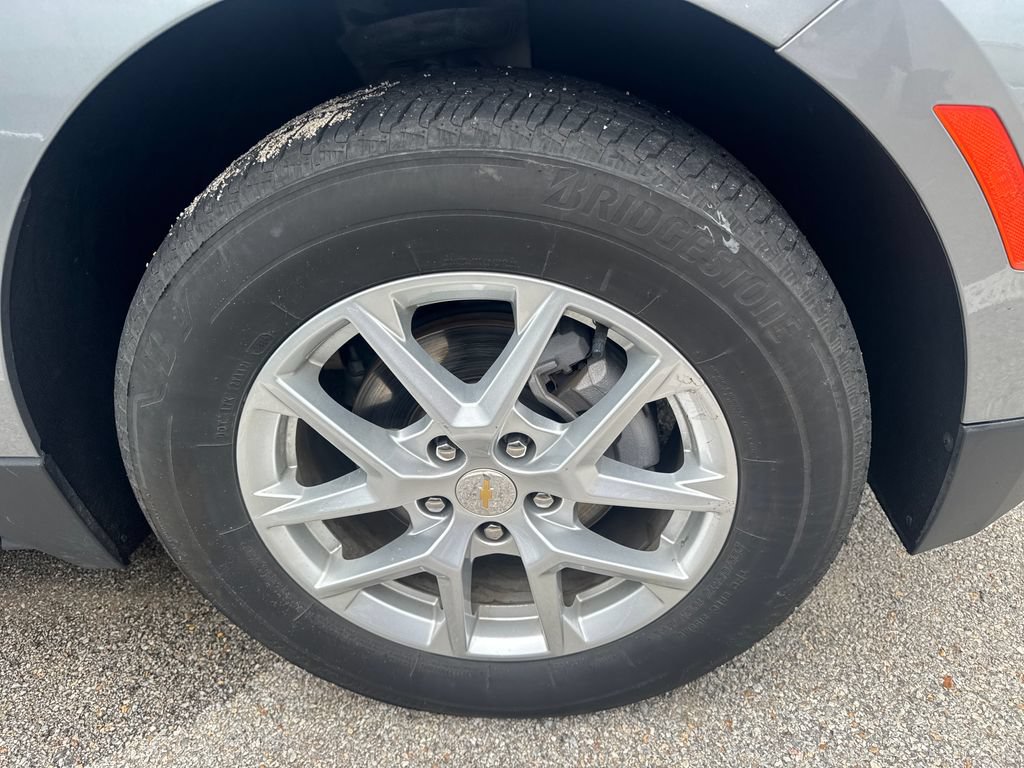 Used 2024 Chevrolet Equinox LT AWD/4WD image 4