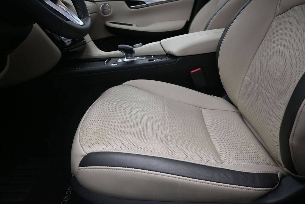 Certified 2022 INFINITI QX50 Essential AWD/4WD image 13