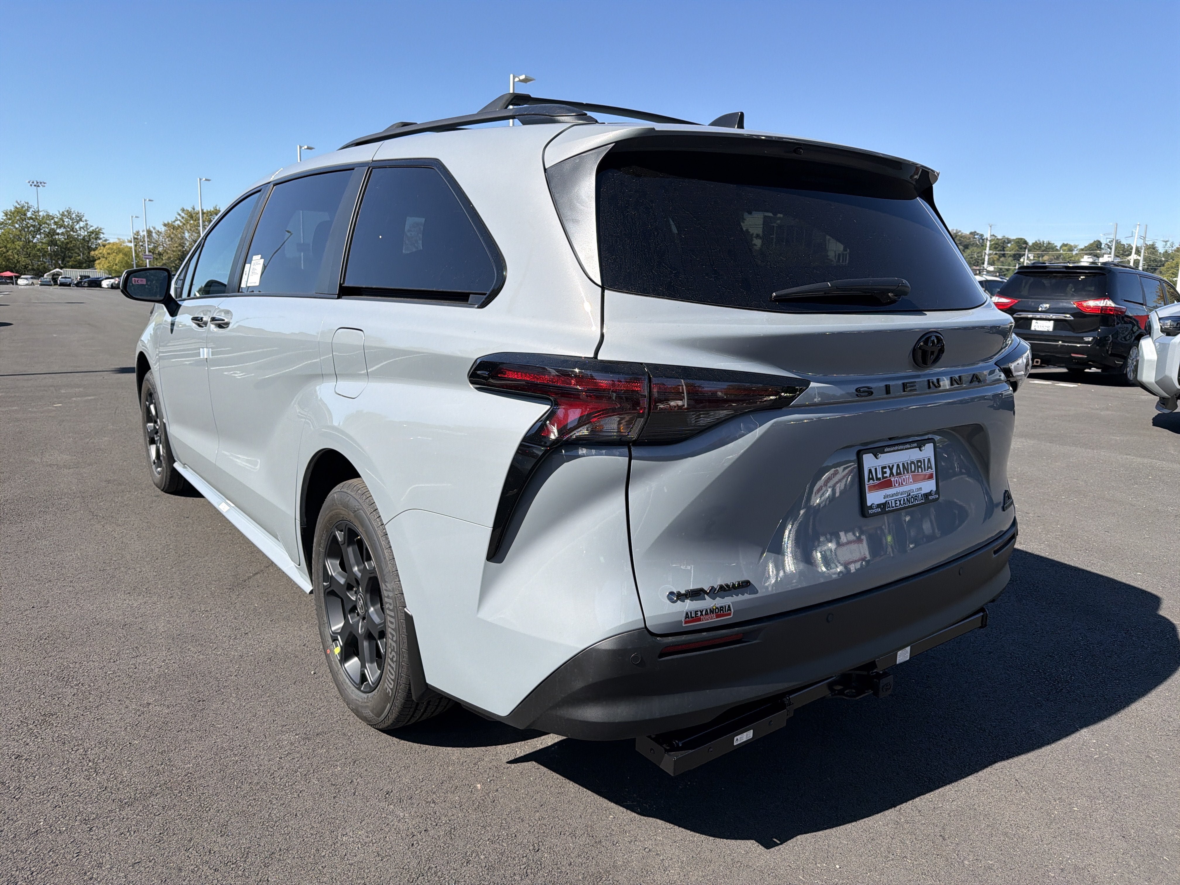 New 2026 Toyota Sienna AWD image 6