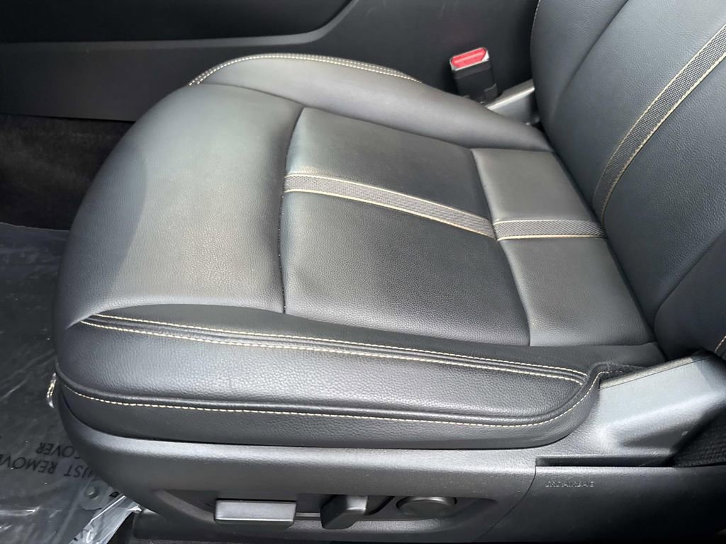 Certified 2025 MAZDA CX-90 3.3 Turbo w/ Select Package image 31