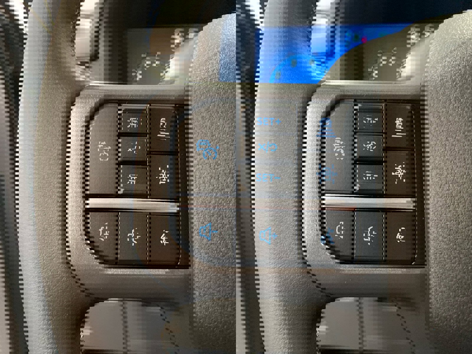 New 2025 Ford F150 XLT w/ Equipment Group 302A MID image 26