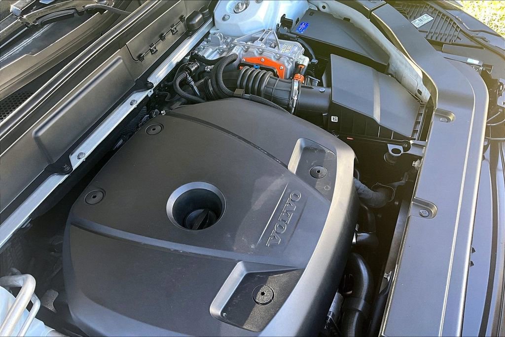 Used 2019 Volvo XC60 T8 R-Design w/ Advanced Package image 42