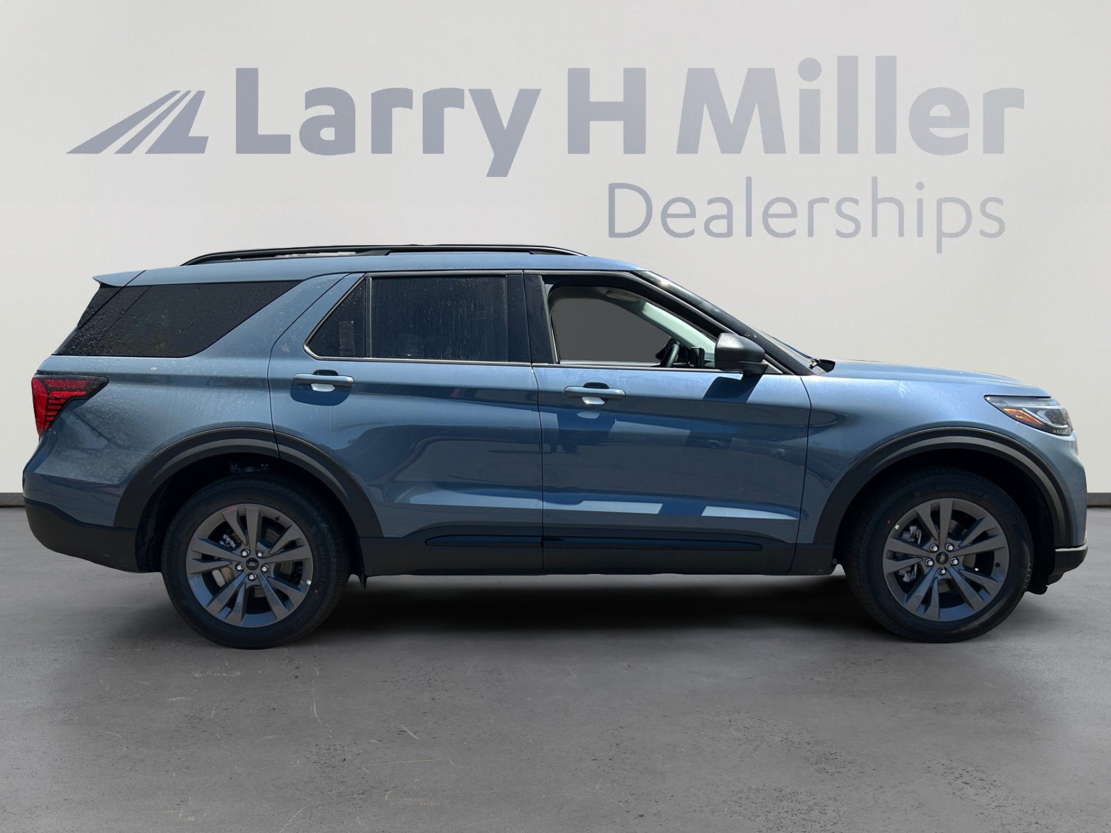 New 2026 Ford Explorer Active w/ Active Comfort Package AWD/4WD image 6