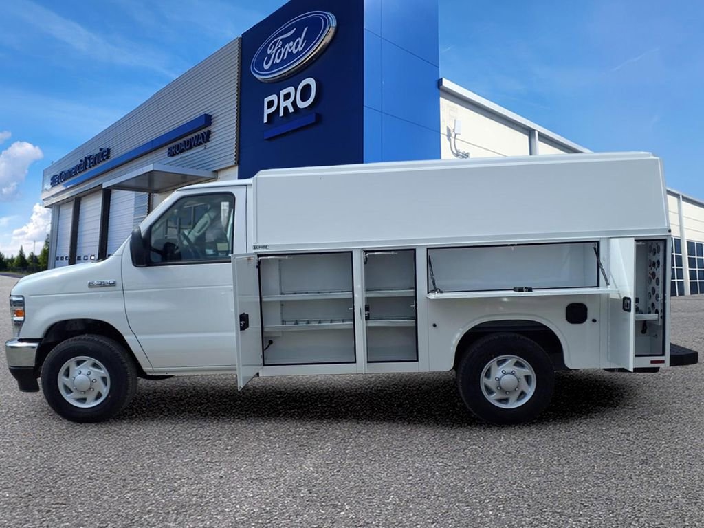 New 2026 Ford E-350 and Econoline 350 Super Duty w/ Power Equipment Group image 2