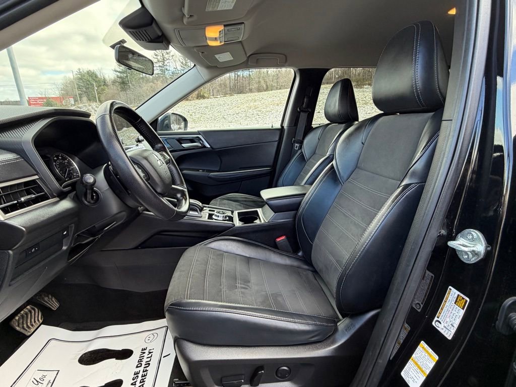 Used 2024 Mitsubishi Outlander SE AWD/4WD image 19