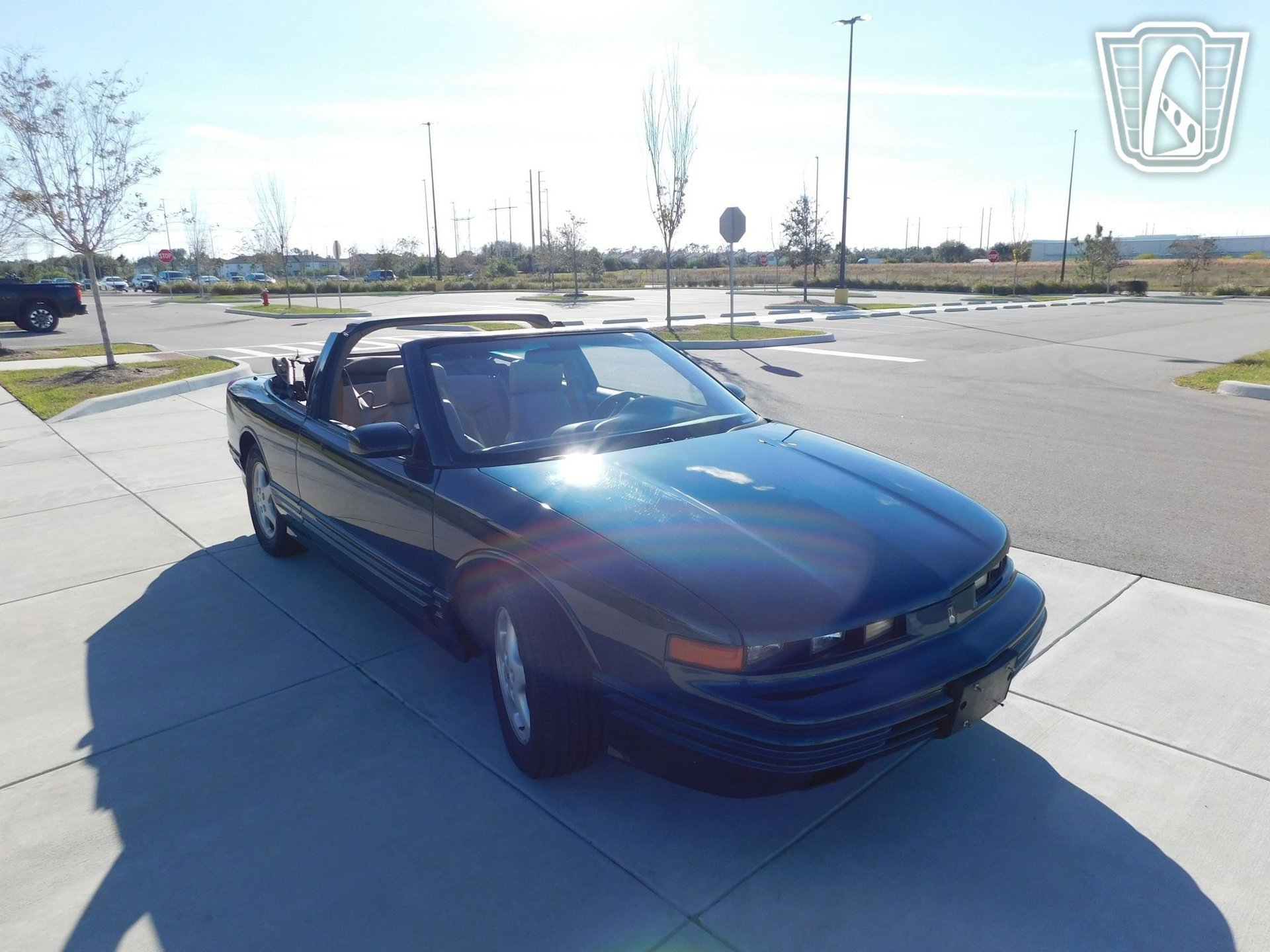 Used 1995 Oldsmobile Cutlass Supreme Convertible image 8