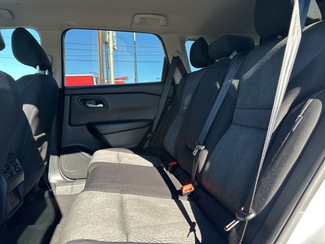 Used 2024 Nissan Rogue SV image 25
