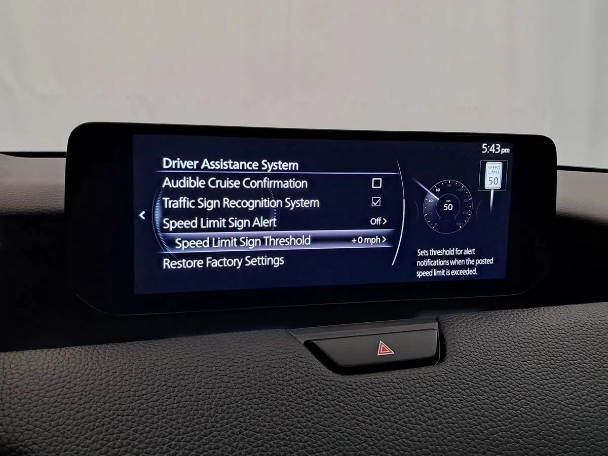 Used 2024 MAZDA CX-90 Plug-In Hybrid w/ Premium Pkg AWD/4WD image 25