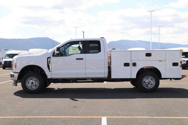 New 2026 Ford F350 XL w/ XL Chrome Package AWD/4WD image 4