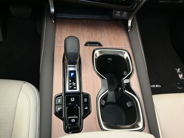 Used 2023 Lexus RX 350 Premium Plus w/ Cold Area Package AWD/4WD image 10