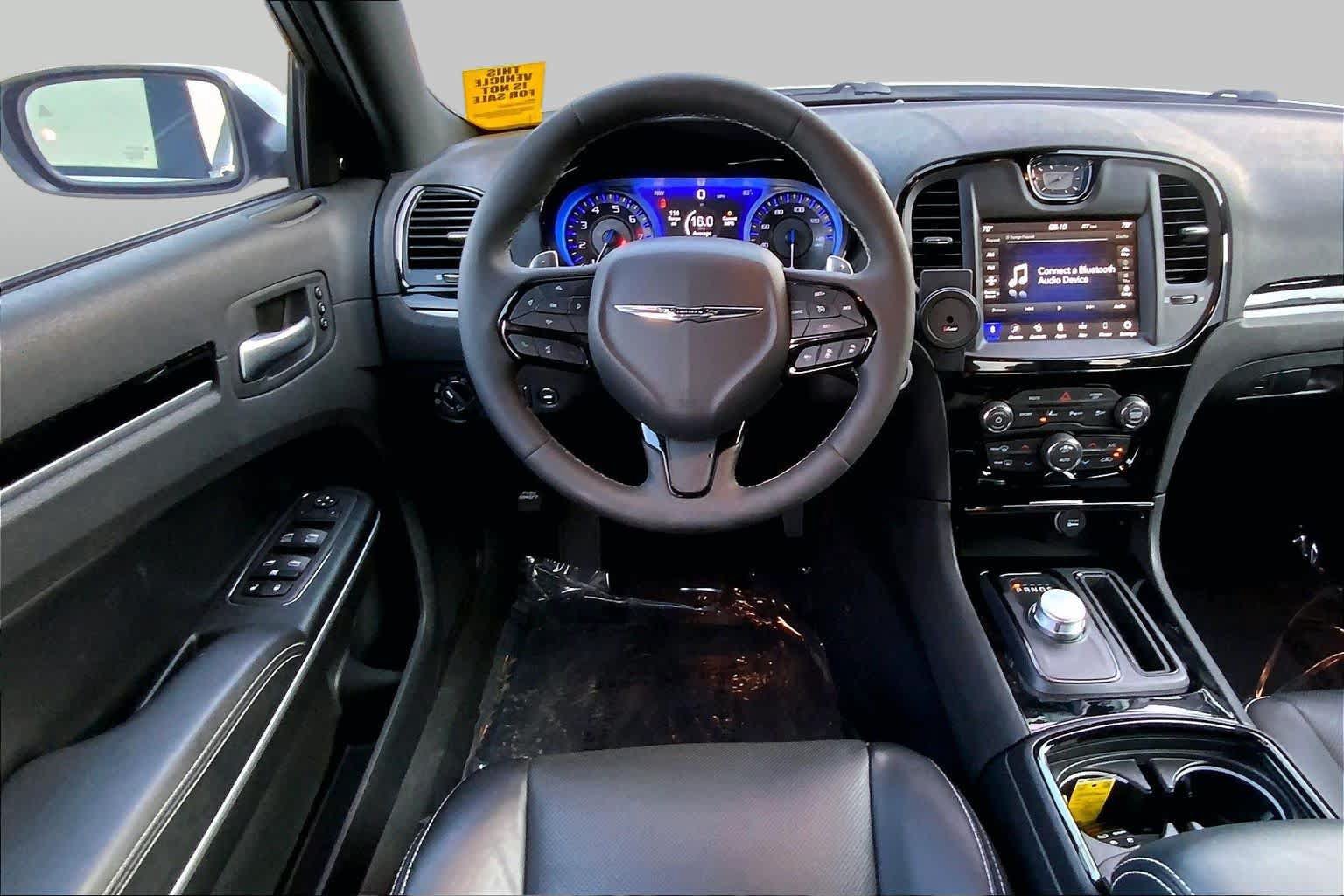 Used 2023 Chrysler 300 S w/ Comfort Group RWD image 6