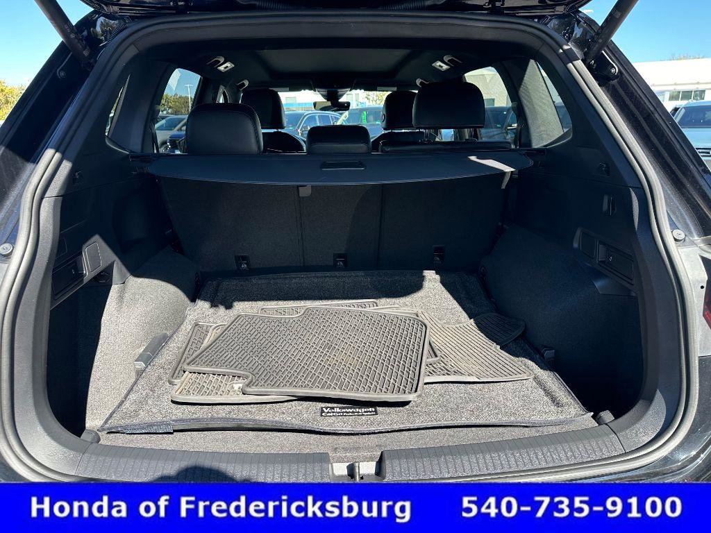 Used 2024 Volkswagen Tiguan SE R-Line image 41