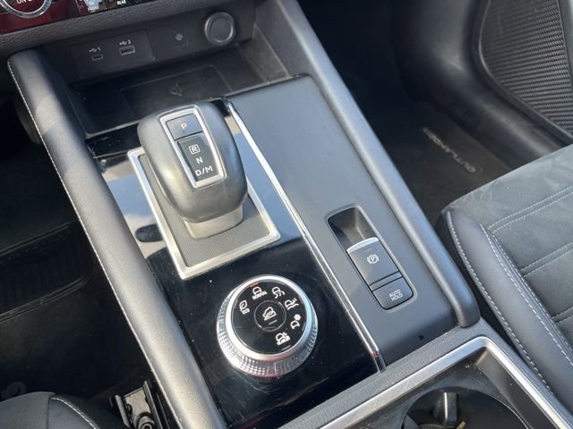 Used 2024 Mitsubishi Outlander SE Black Edition image 25