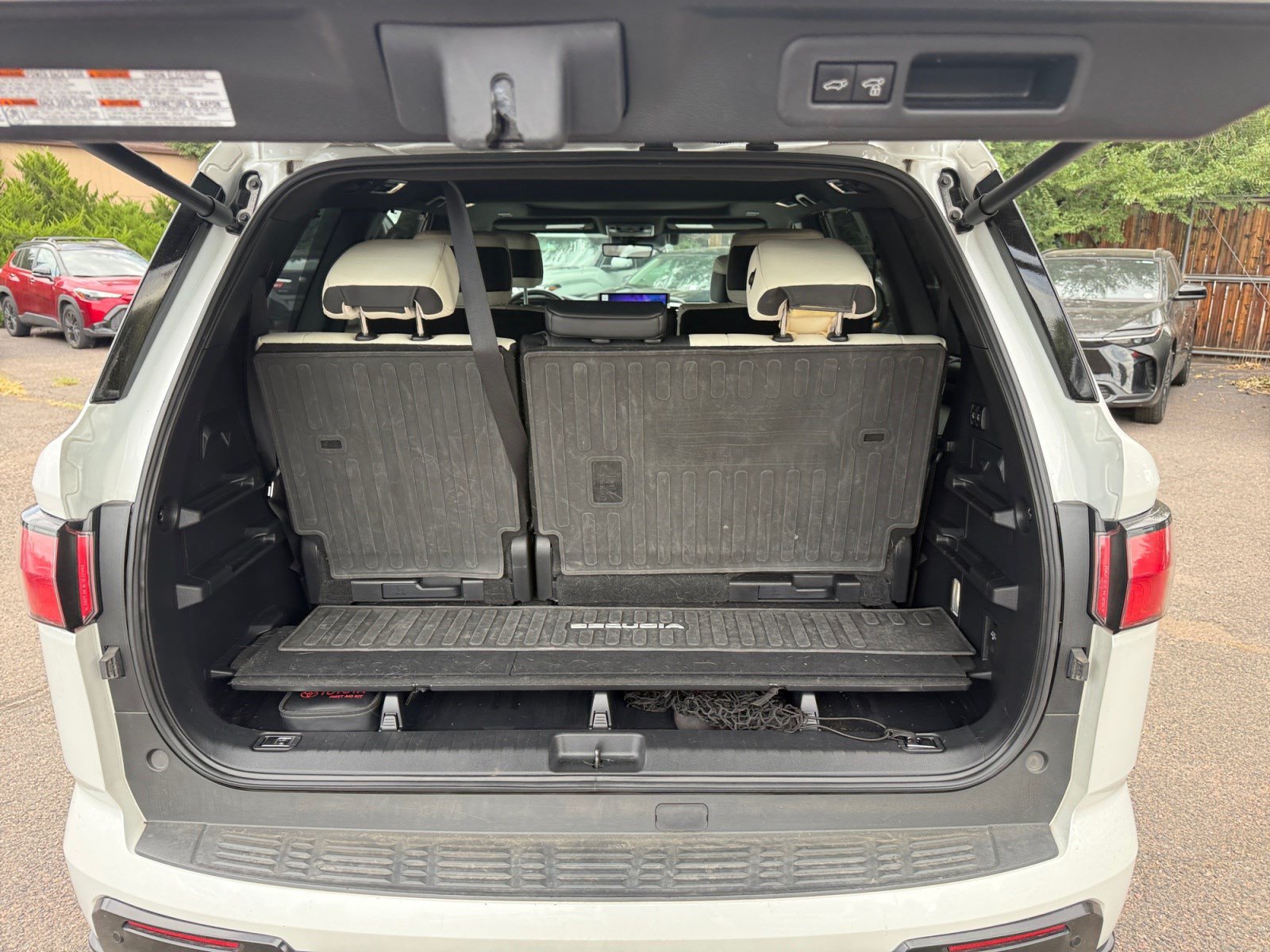 Used 2024 Toyota Sequoia Capstone AWD/4WD image 32
