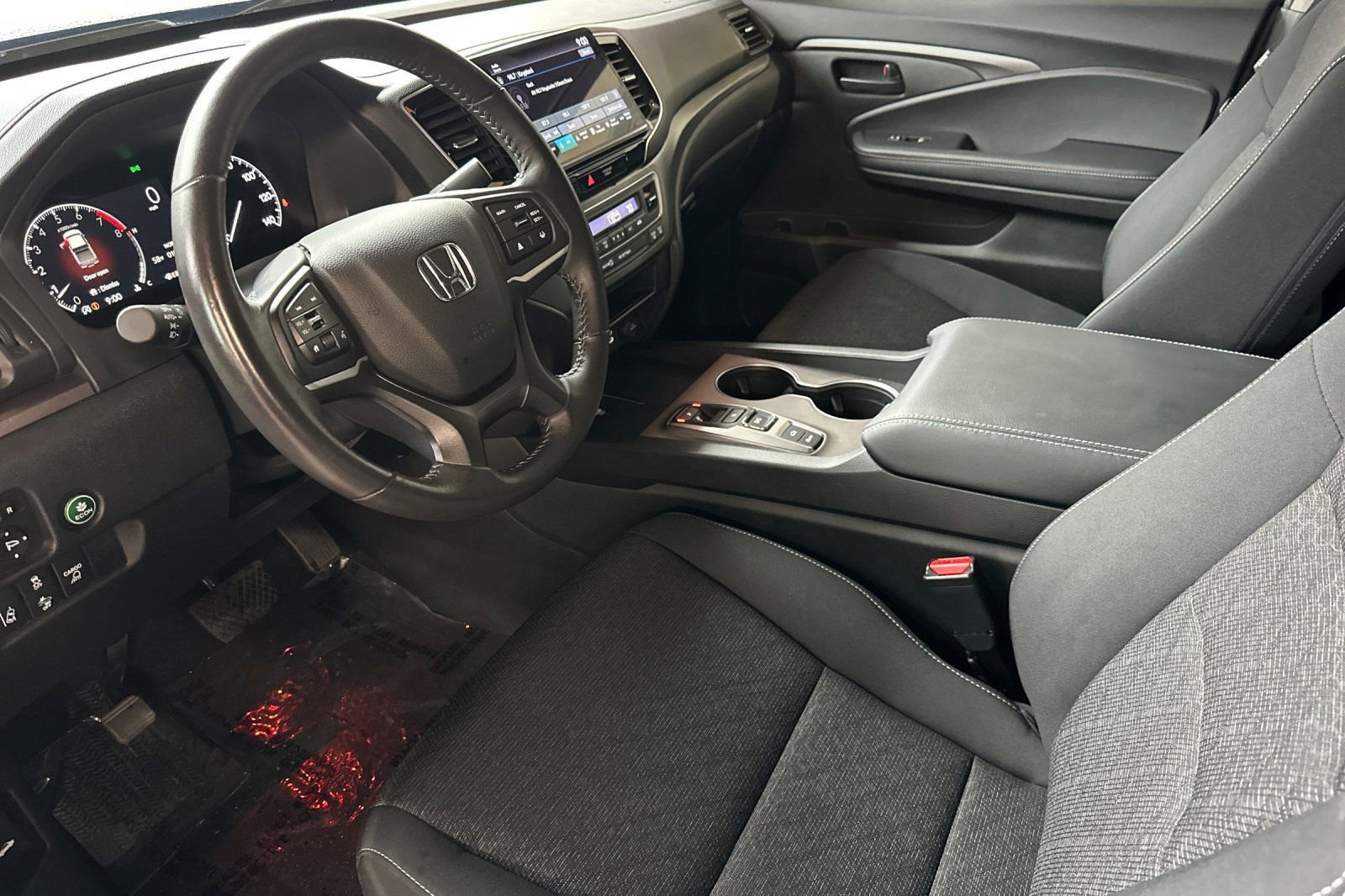 Used 2025 Honda Ridgeline Sport image 10