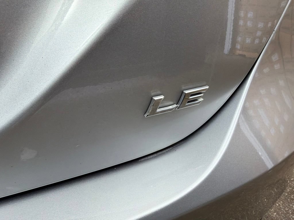 Used 2018 Toyota Camry LE FWD image 21